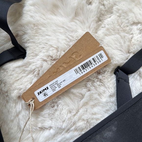 SKIMS Weightless Scoop Bra Onyx Size 36D - Picture 4 of 8